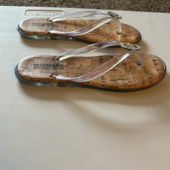 Michael Kors flip flops size 3 kids - Picture 2 of 4